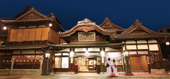 Cửa chính suối nước nóng Dogo - Onsen
