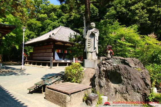 Tượng phật tại chùa Ishite-ji