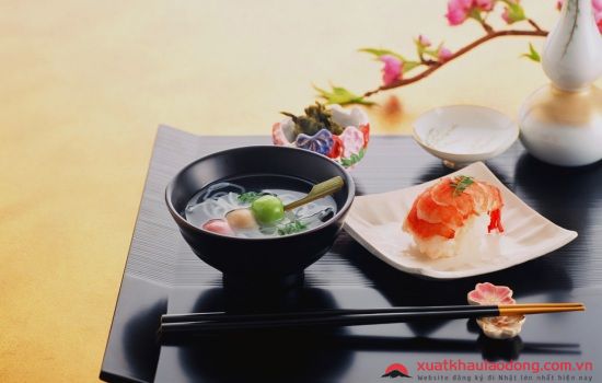Trang trí trong ẩm thực Nhật Bản đơn giản nhưng rất tinh tế