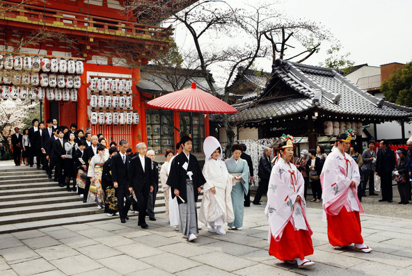 Văn hóa tổ chức đám cưới ở Nhật Shinzenshiki –10 thủ tục cực kỳ thú vị