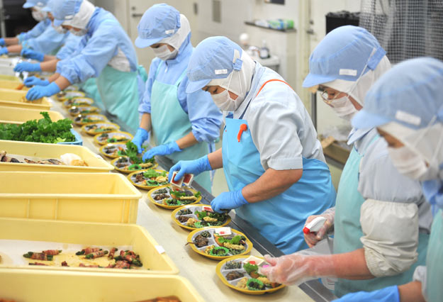 Đơn hàng chế biến thực phẩm đi Nhật là làm gì?