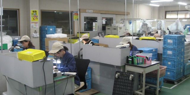 25 nữ làm đúc nhựa LƯƠNG CAO tại Saitama,