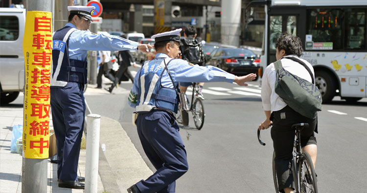 Cảnh sát Nhật hỏi thăm khi đi XKLĐ Nhật Bản  - TTS phải làm thế nào?
